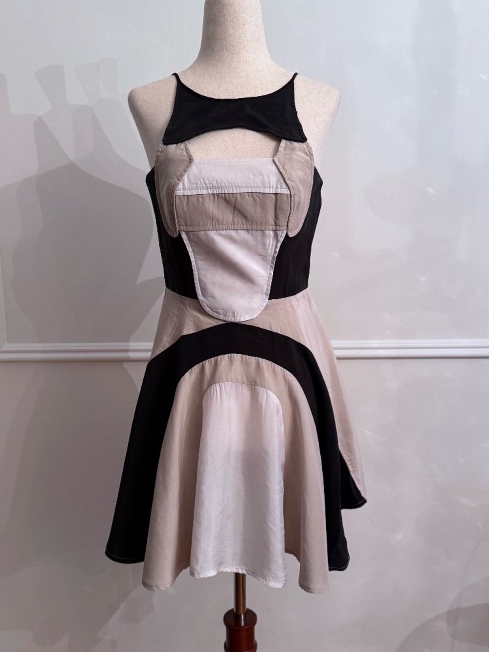 Alice McCall Spring 2009 Runway Black Beige Silk Colorblock Cutout Dress XXS